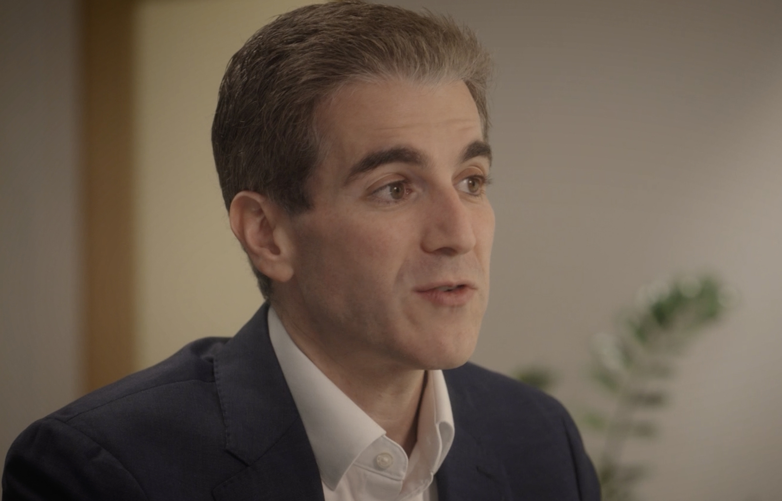 Headshot of Dr. Jonathan Salik a reccurent